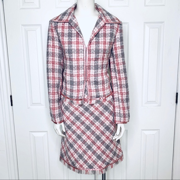 mac & jac Dresses & Skirts - MAC & JAC. 2 set tweed jacket and skirt w fringes